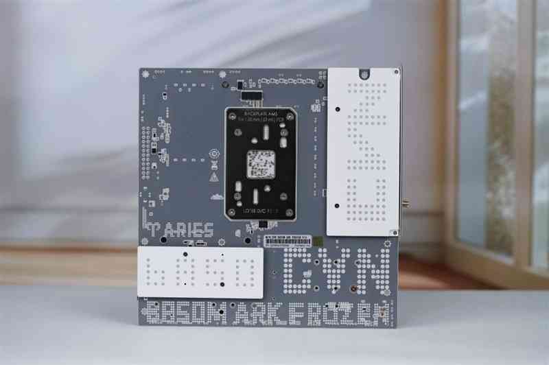 七彩虹主板怎么样 全面赶超一线品牌!七彩虹CVN B850 ARK FROZEN v14方舟主板评测 七彩虹主板怎么样 全面赶超一线品牌!七彩虹CVN B850 ARK FROZEN v14方舟主板评测