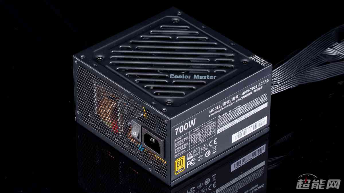 酷冷至尊G700 GOLD电源评测：高性价比的中高功率之选